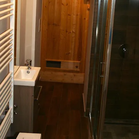 Friends - Promenade Suite Foeldszint Balatonfured Exterior photo