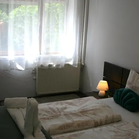 Friends - Promenade Suite Foeldszint Balatonfured Exterior photo